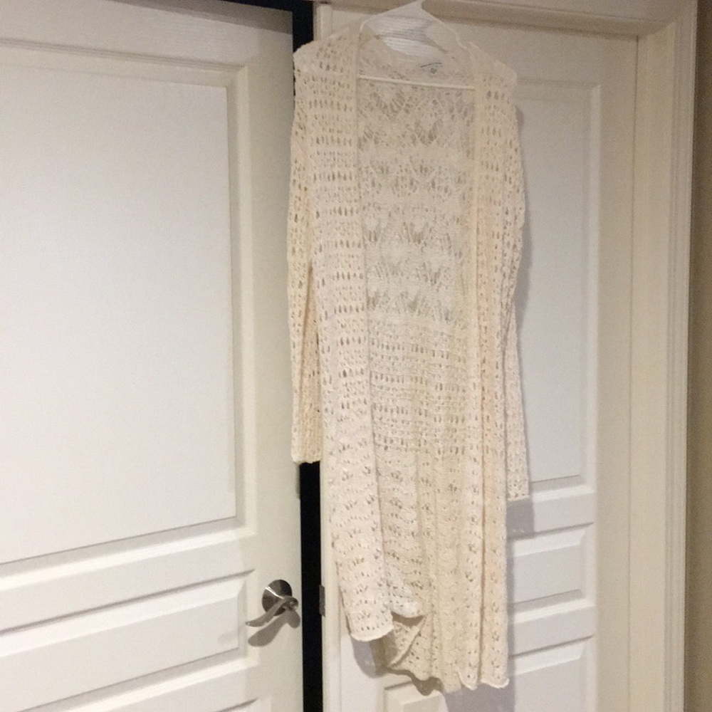 American Eagle cream sweater